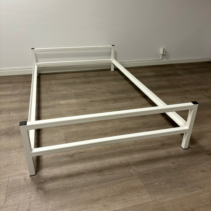 Bedframe Okki